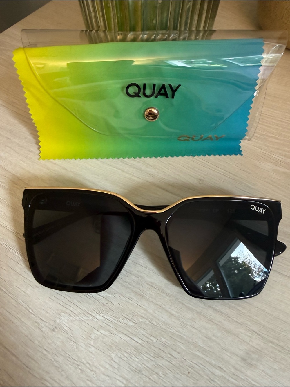 Quay Australia Black Square Sunglasses with Teal-Yellow Gradient Pouch